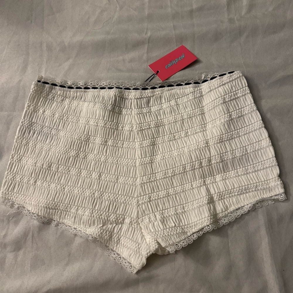 Edikted Lenny Lacey textured micro shorts white size large NWT - Picture 2 of 5